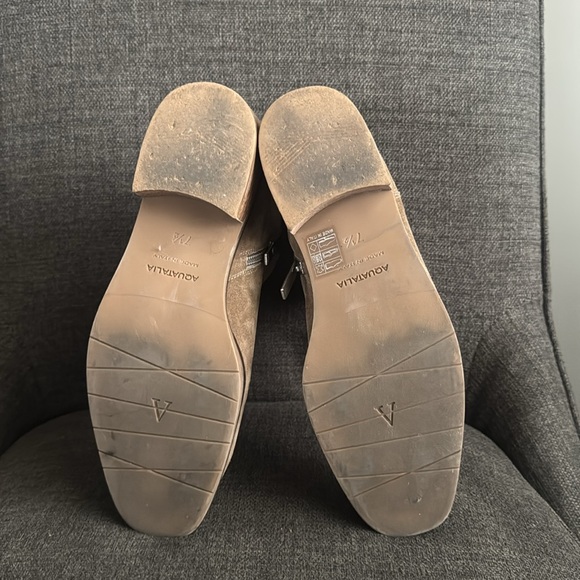 Gently worn Aquatalia booties in size 7.5 - Picture 6 of 7